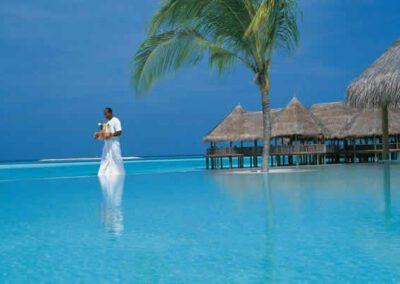 Maldives Poolbar